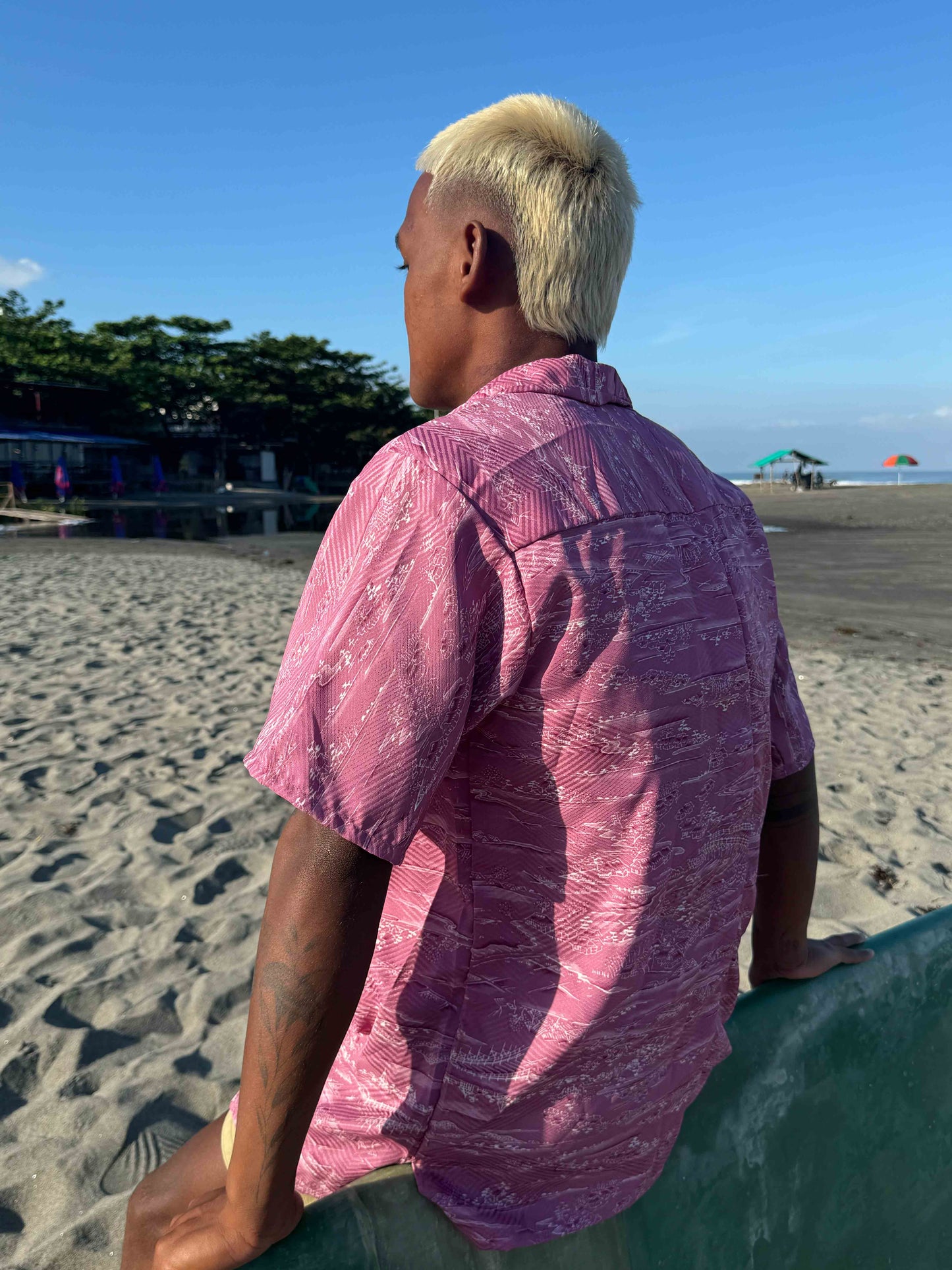 Kitsch Pink Resort Shirt(Size.Medium)