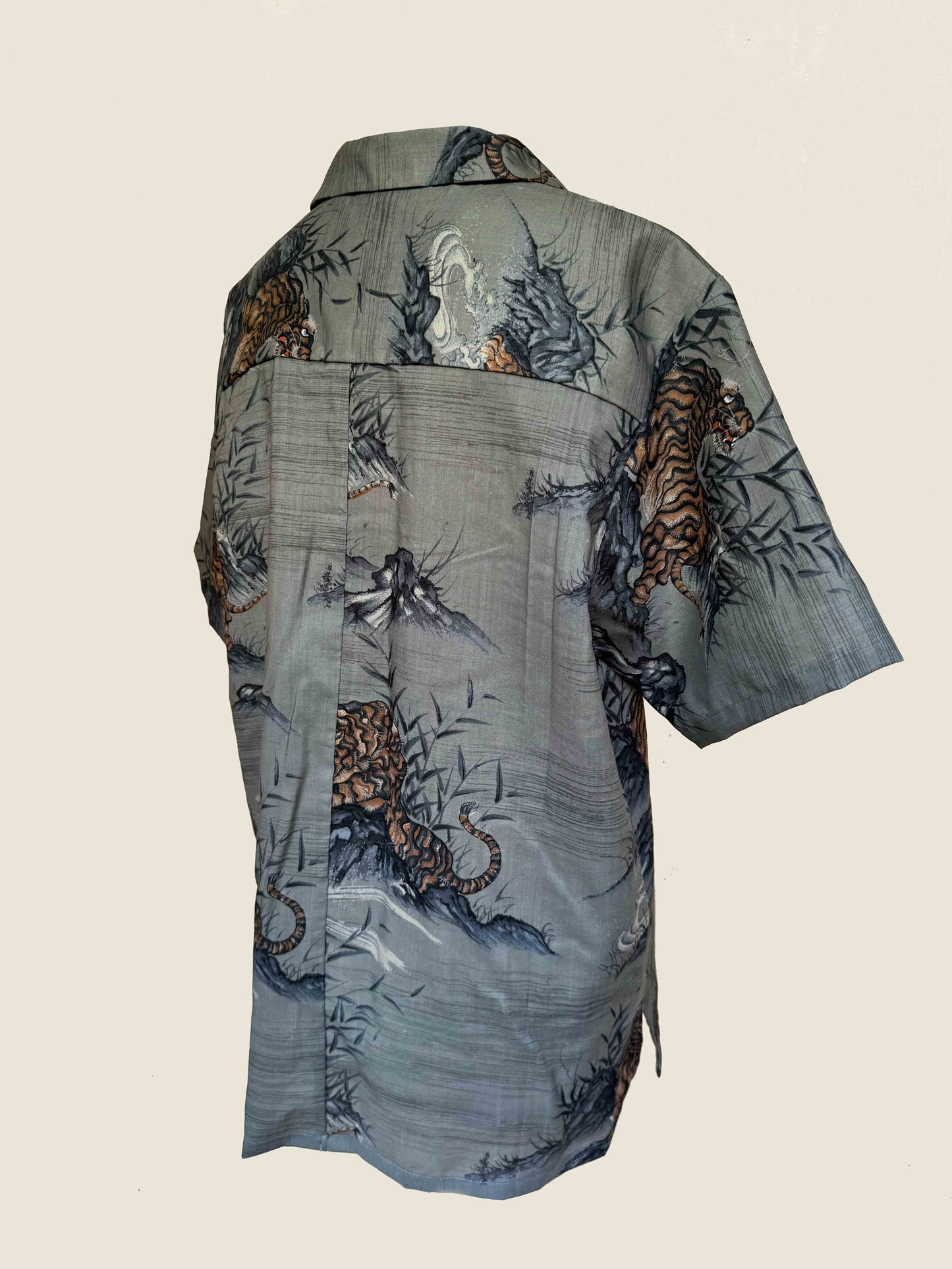 Tiger Printed Resort Shirt(SIze.Large)
