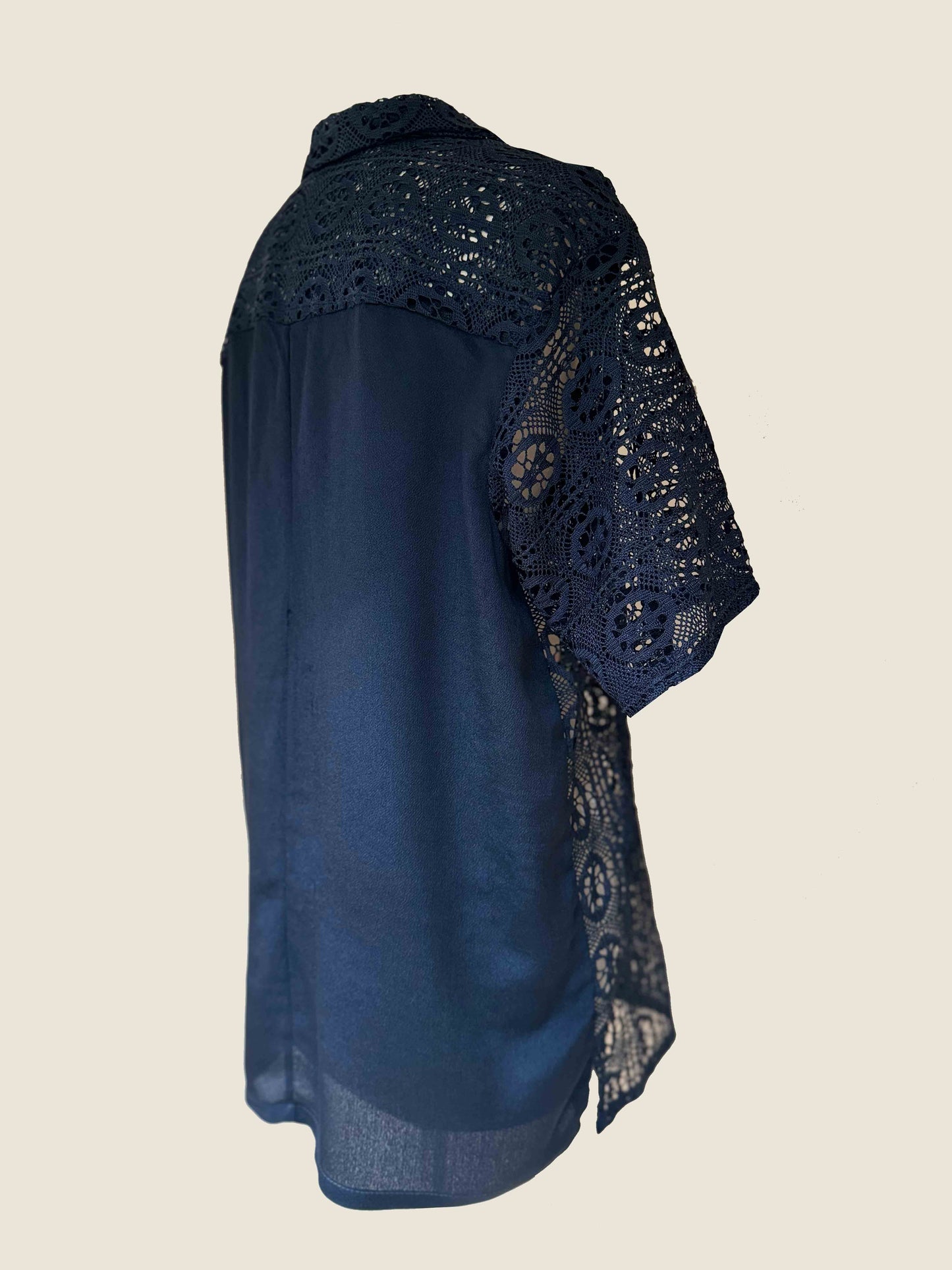 Mix and match Black resort Shirt(Size.Medium)
